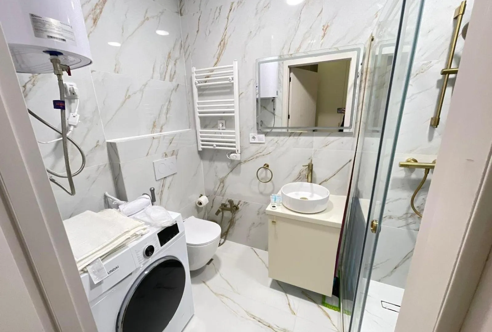 Paradise Apartments Solis Residence 바투미