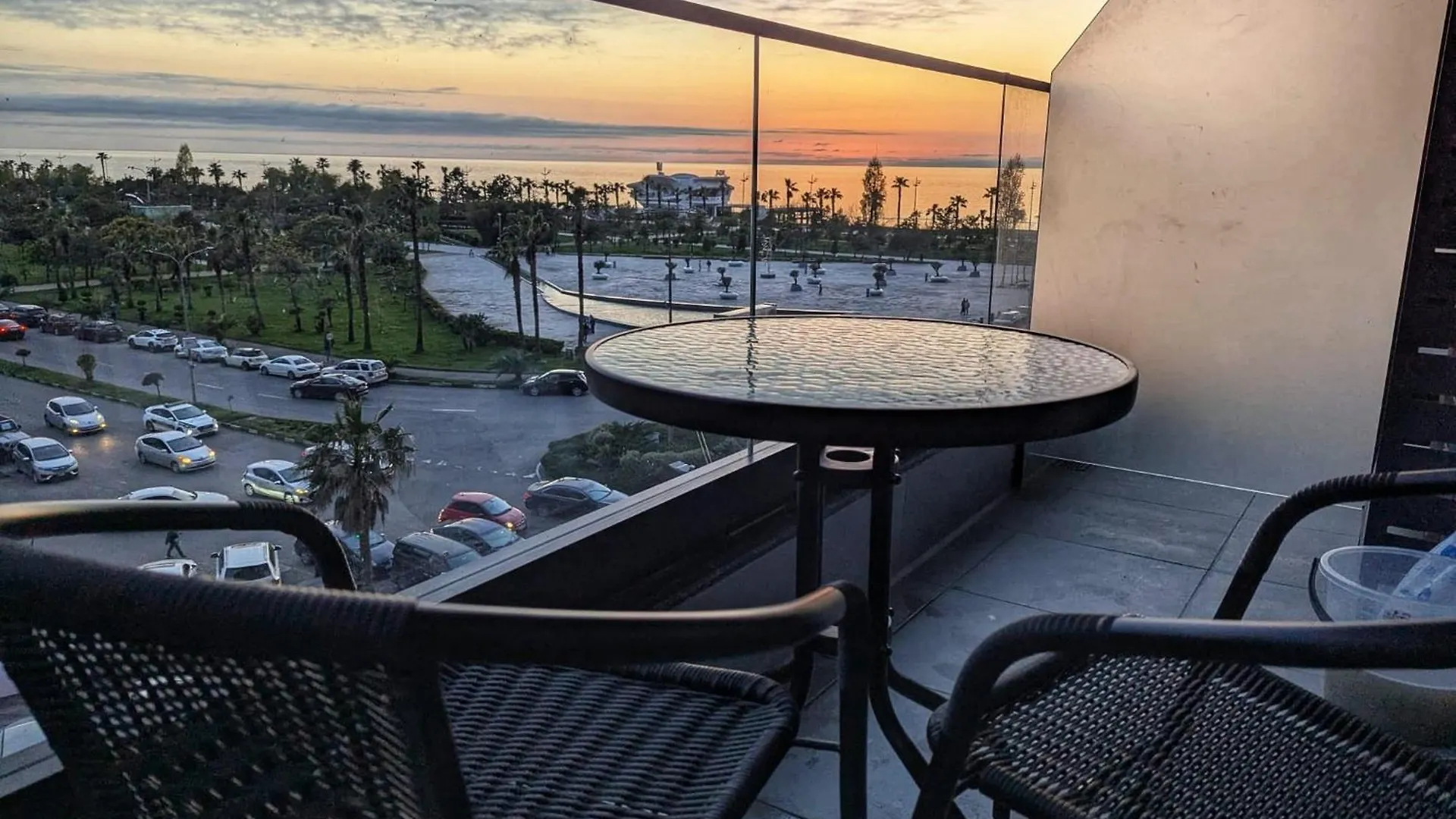 Paradise Apartments Solis Residence 바투미